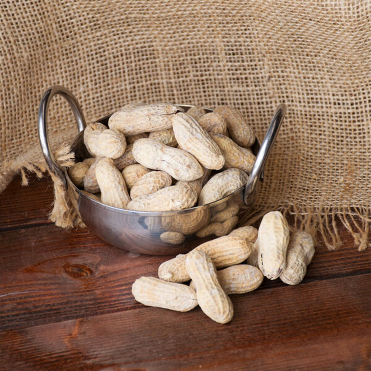 Roasted Salted in-Shell Peanuts 25 lb L917447