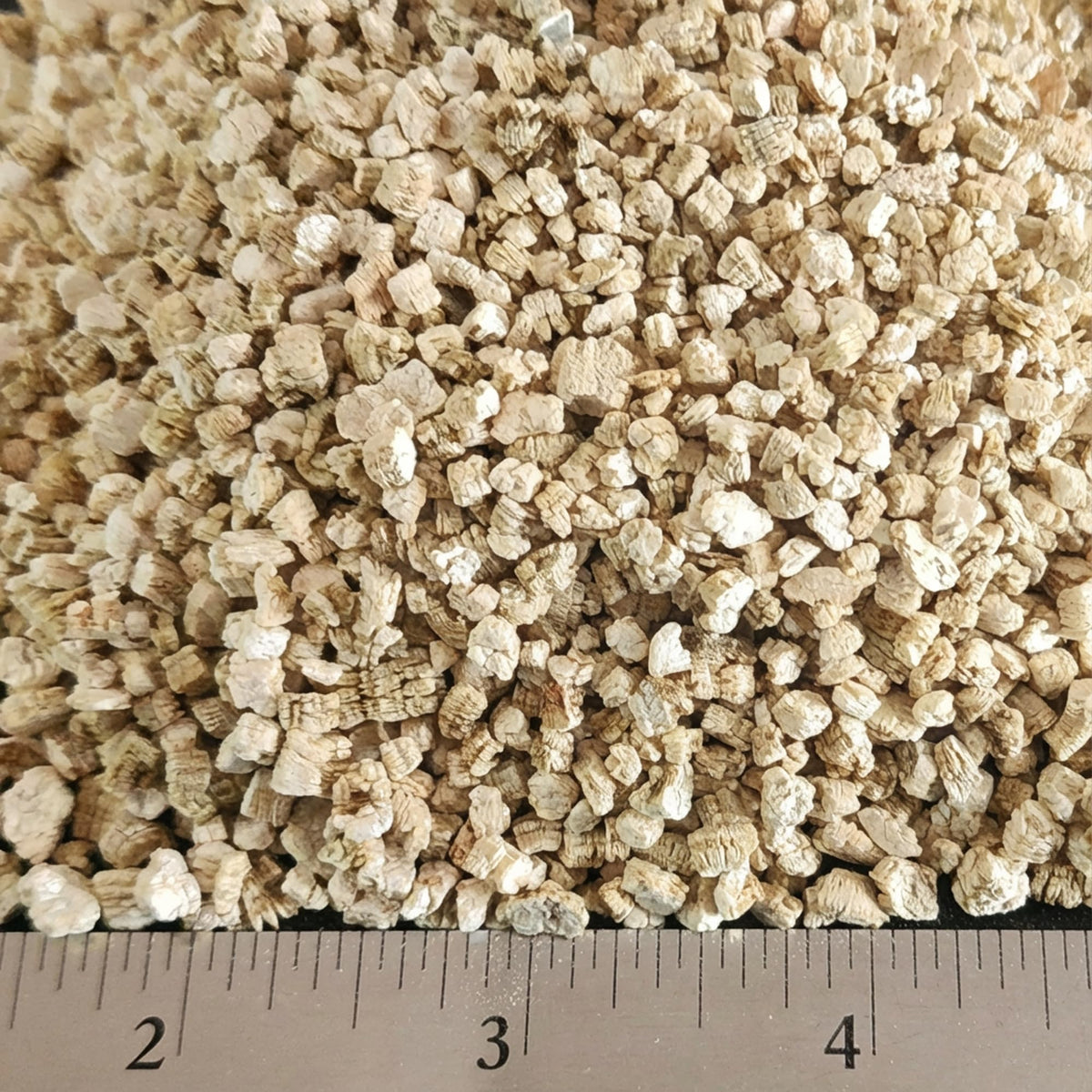 Horticultural Vermiculite 4 Cubic Feet I57541